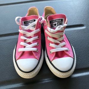 Pink converse shoes like new
